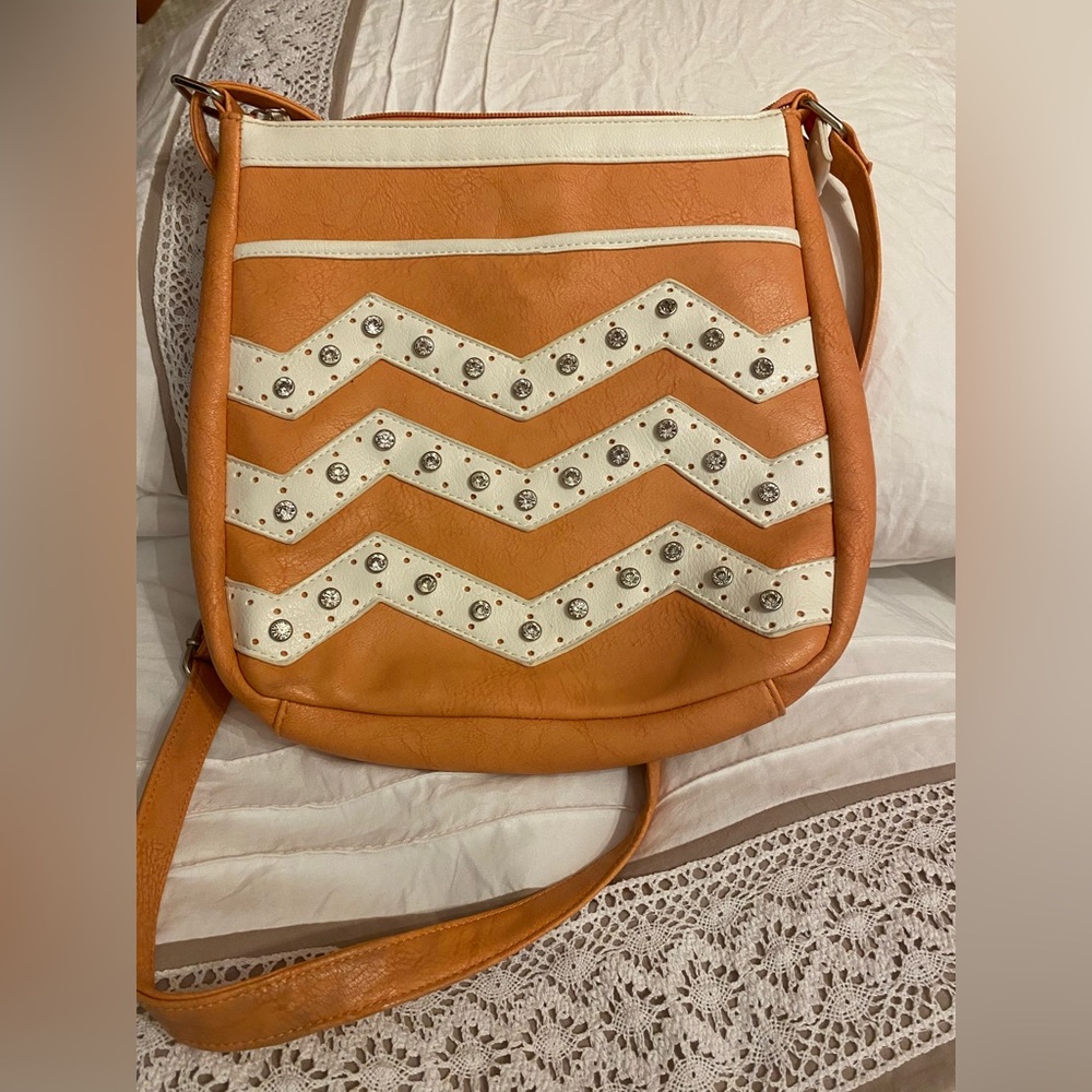 Cato’s chevron crossbody purse